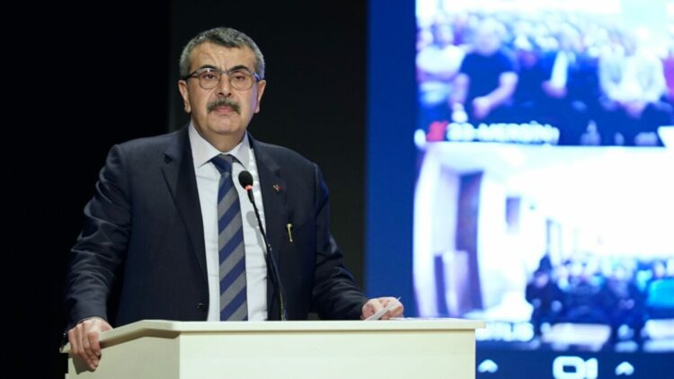 Bakan Tekin, 'Eğitim Kurumları Yönetici Yetiştirme Programı'nın ilk dersini verdi