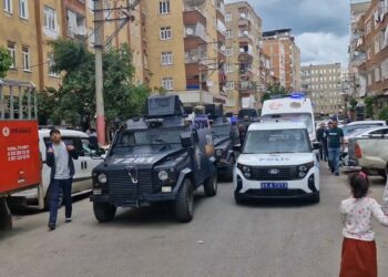 Diyarbakır'da tekme ve yumruklu kavga; 3 yaralı