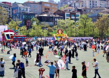 Kağıthane’de ‘Uçurtma Şenliği’ renkli görüntülere sahne oldu