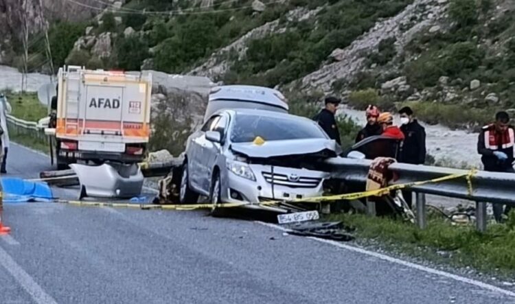 Düğün dönüşü kaza; 1 ölü, 3 yaralı