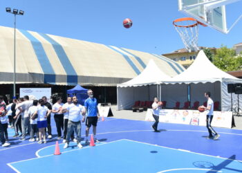 Engelli ve engelli olmayan sporcular ‘Birlikte Spor’ mesajıyla sahaya çıktı