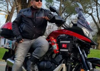 Tünelde otomobille çarpışan motosikletin sürücüsü öldü, oğlu yaralandı