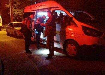 Gelin ile görümce kavgada birbirini bıçakladı