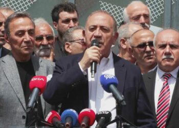 Gürsel Tekin: Biz savaş meydanlarında kurulmuş bir siyasi partiyiz
