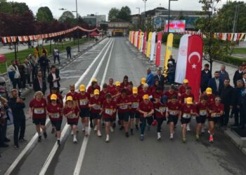 Postacılar yağmur altında yarıştı