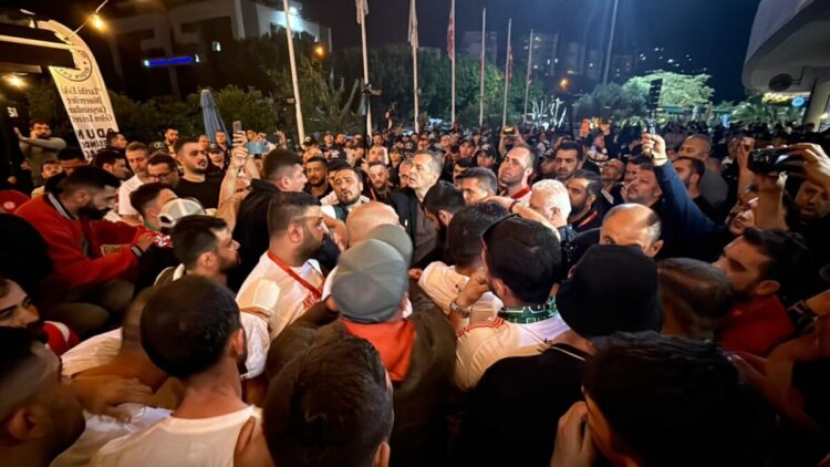 Antalyaspor küme düştü, taraftarlar başkana tepki gösterdi