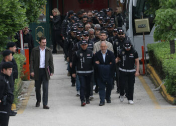 Tepebaşı Belediyesi’ne yolsuzluk operasyonu şüphelileri adliyede