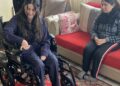 Yıllardır tek sandalyeyi kullanan kardeşler, hediye edilen akülü sandalyeyi de dönüşümlü kullanacak