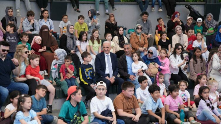 Ümraniye'de Bilim Show programı düzenlendi