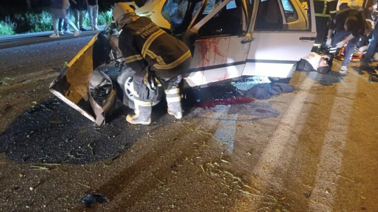 İstinat duvarına çarpan otomobilde hayatını kaybetti