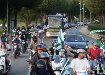 Muğlaspor tarihi şampiyonluğu kutladı