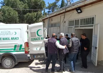 Av tüfeğiyle ateş açtığı komşusunu öldürdü