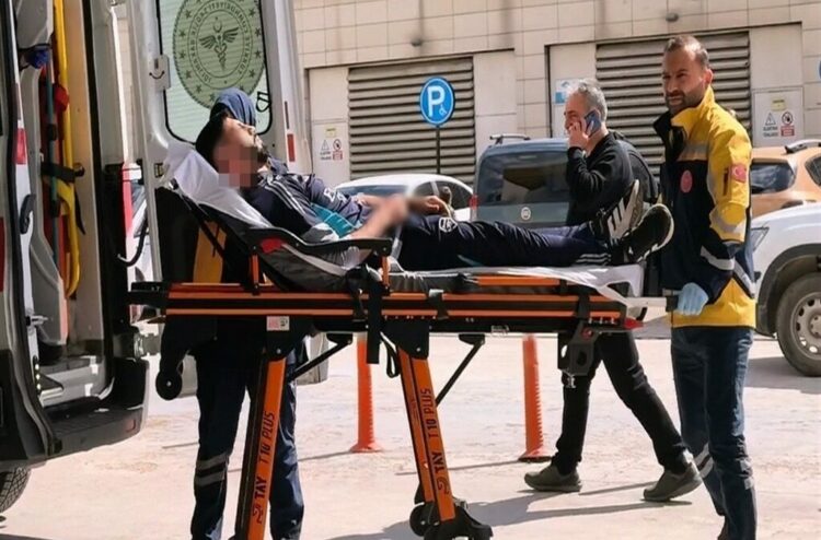 Halı sahada ‘faul’ nedeniyle tartıştığı kişiyi 3 ay sonra bıçaklayan şüpheli ile ağabeyi yakalandı