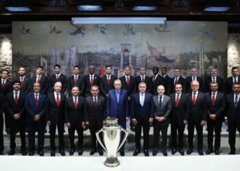Cumhurbaşkanı Erdoğan, Süper Lig şampiyonu Galatasaray’ı kabul etti