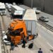 Kazada TIR ile duvar arasına sıkışan otomobilin sürücüsü hafif yaralandı