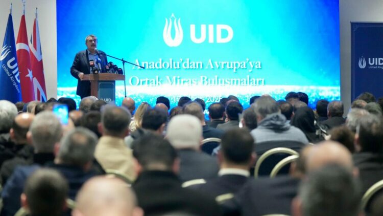 Bakan Tekin, Londra'da 'Anadolu'dan Avrupa'ya Ortak Miras Buluşmaları' programına katıldı