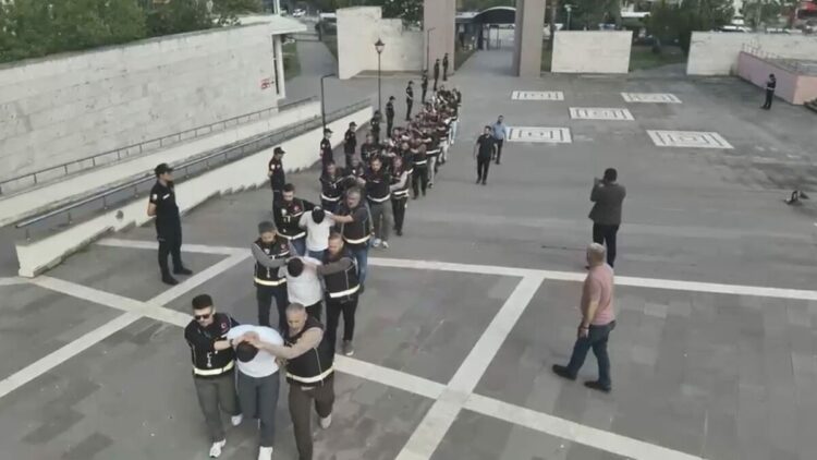 Osmaniye merkezli 12 ilde dolandırıcılık operasyonu: 13 tutuklama