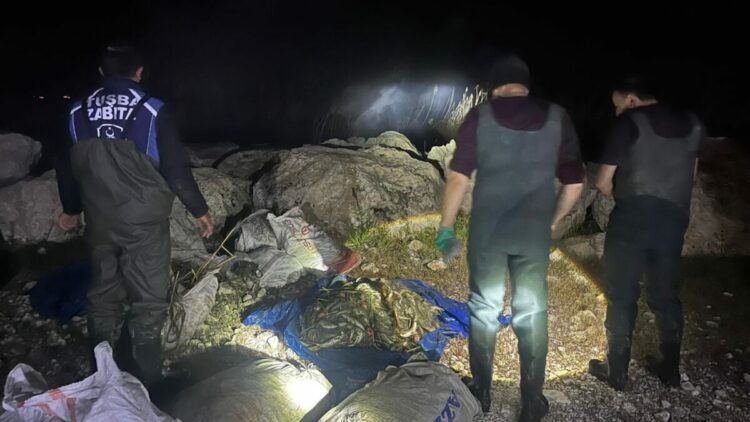 Van'da kaçak avlanan bir ton ölü inci kefali ele geçirildi