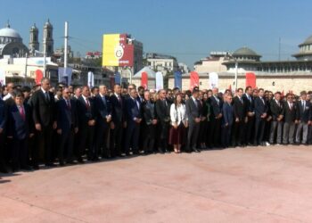 Taksim'de 19 Mayıs Atatürk'ü Anma Gençlik ve Spor Bayramı töreni