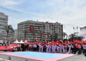 İzmir'de 19 Mayıs coşkusu