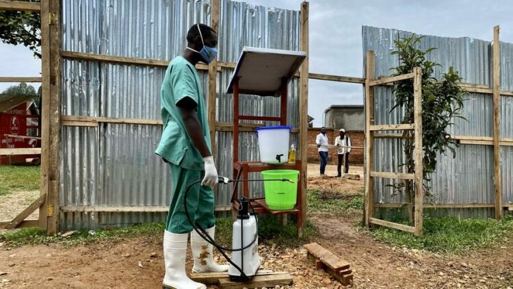 Kongo Demokratik Cumhuriyeti'ndeki Ebola salgınında hayatını kaybedenlerin sayısı 131'e yükseldi