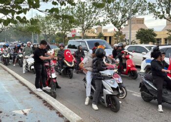 Çorlu'da şehit 2 polis memuru için konvoy düzenlendi