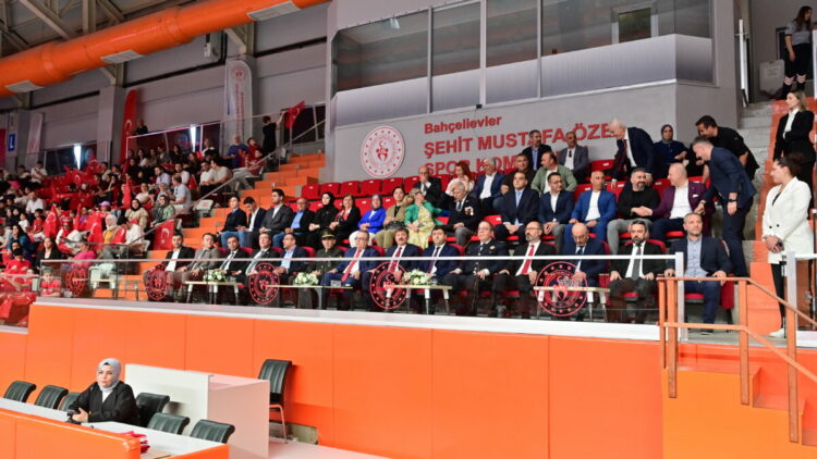 Bahçelievler’de 19 Mayıs coşkusu Eypio konseriyle yaşandı