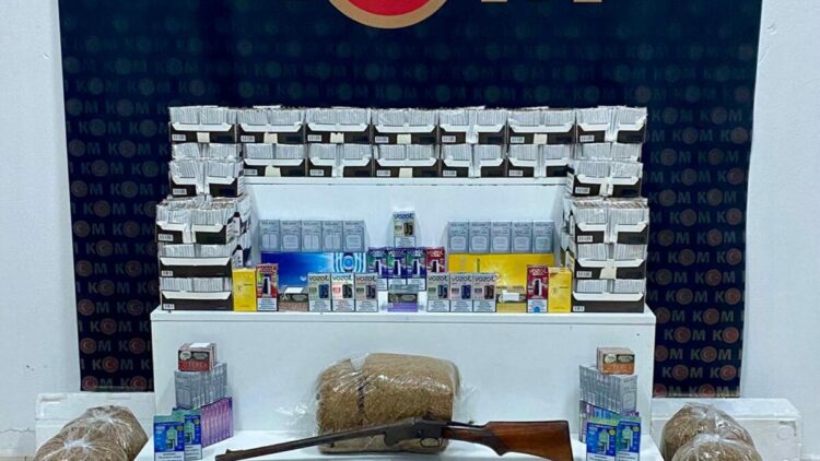 Kars'ta eş zamanlı kaçakçılık operasyonu; 5 gözaltı