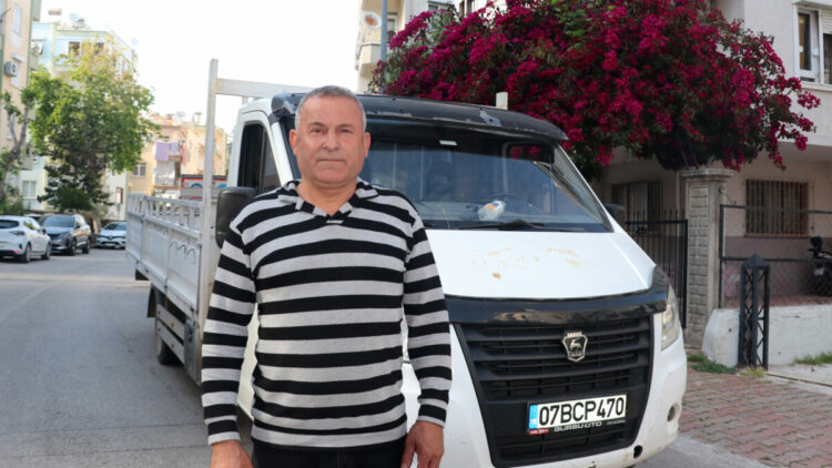 Aldığı oto çekiciyi kamyonete çevirmek istedi, ruhsatın sahte olduğunu öğrendi