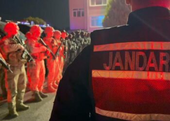 İzmir'de Büyükşehir iştiraki şirkete 'ihaleye fesat' operasyonu: 3 gözaltı