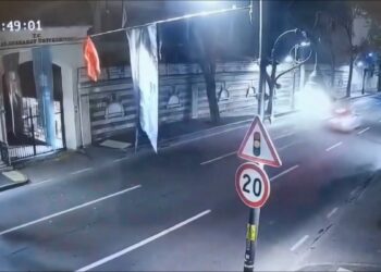 Beşiktaş’ta 9 kişinin yaralandığı kazada üniversite öğrencisi Betül hayatını kaybetti; kaza kamerada