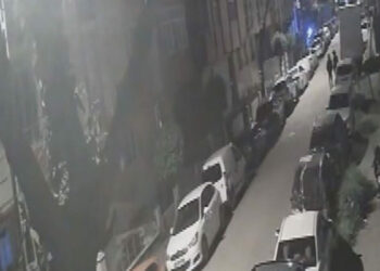 Avcılar'da motosiklet hırsızlığı kamerada