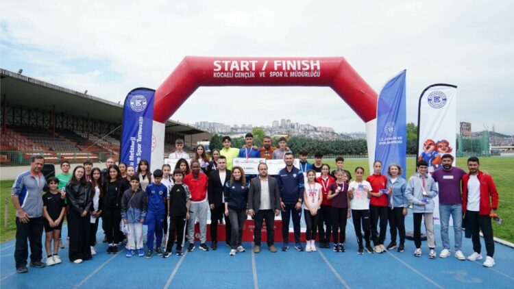 Çolakoğlu Metalurji, 19 Mayıs’ı genç sporcularla kutladı