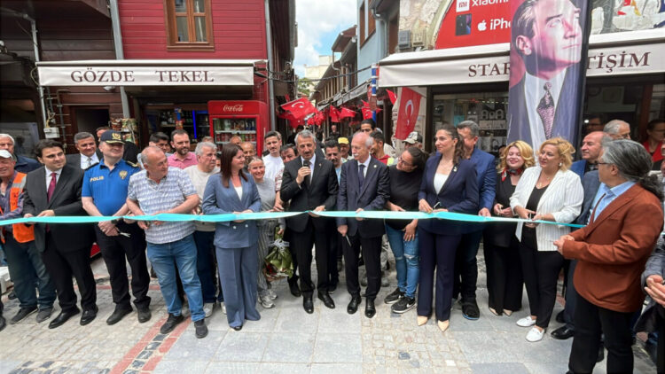 Edirne'de restorasyonu tamamlanan 'en dar' çarşı açıldı