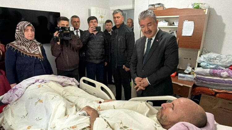 Baktığı geyiğin saldırısına uğrayan 38 yıllık çoban, 2,5 senedir yatağa bağımlı yaşıyor