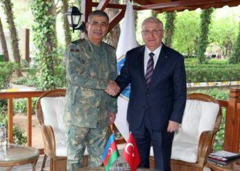 Bakan Güler, Azerbaycanlı mevkidaşı Hasanov ile görüştü