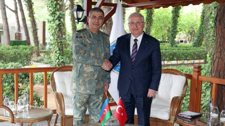 Bakan Güler, Azerbaycanlı mevkidaşı Hasanov ile görüştü