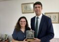 Türkiye’nin doktora yapan ilk işitme engelli bireyi olan Burak Uyanık ile eşi Gamze yılın ailesi seçildi