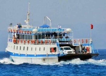 Bodrum’da feribota kuvvetli rüzgar engeli