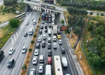 İstanbul'da trafik yoğunluğu yüzde 85'e ulaştı