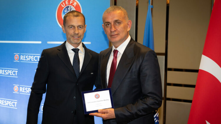 TFF Başkanı Hacıosmanoğlu, UEFA Yönetim Kurulu Toplantısı'na katıldı