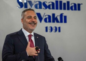 Bakan Fidan, Siyasallılar Vakfı'nı ziyaret etti