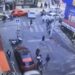 Kağıthane’de otomobille çarpışan aracın dürümcü dükkanına girdiği kaza kamerada