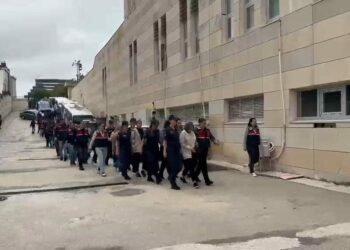 Yoğun bakım usulsüzlüğü operasyonunda 19 şüpheli adliyede