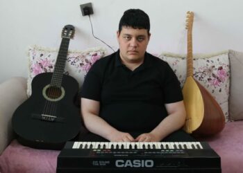 Otizmli Yusuf, müzikle hayata tutundu
