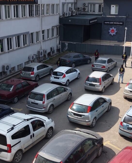 Bursa’da ‘change’ araç operasyonu: 28 araca el konuldu, 3 şüpheli tutuklandı