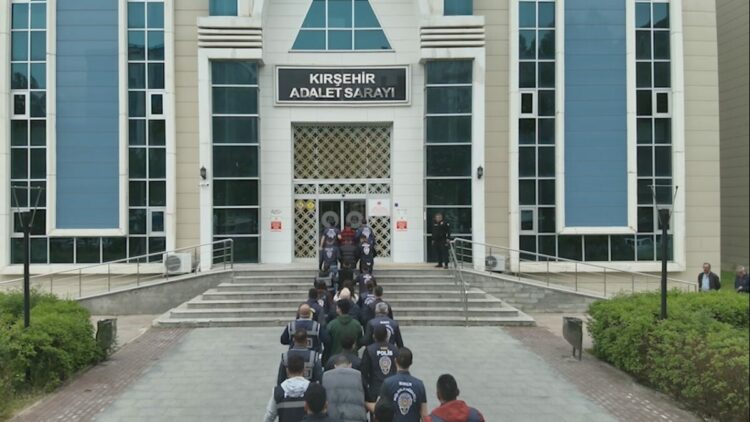 Kırşehir merkezli siber dolandırıcılık operasyonu: 18 tutuklama