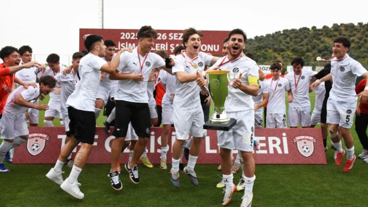 Manisa FK'dan şampiyon takıma teşekkür mesaj