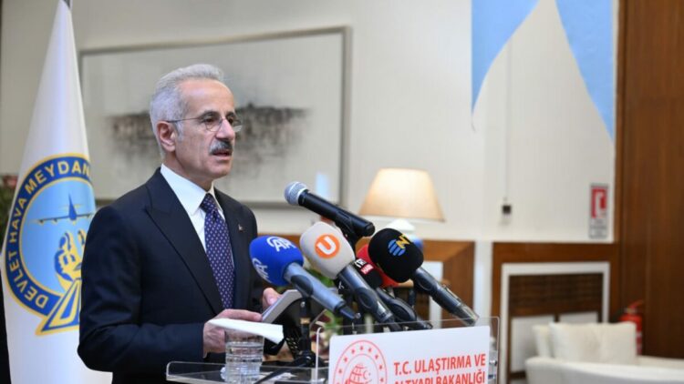 Bakan Uraloğlu: Hava yollarında hedefimiz 270 milyon yolcu