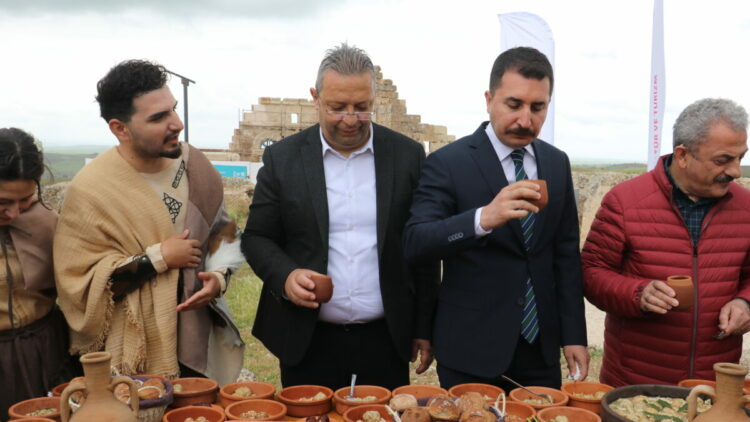 Roma’nın antik lezzetleri Zerzevan Kalesi’nde yeniden pişirildi
